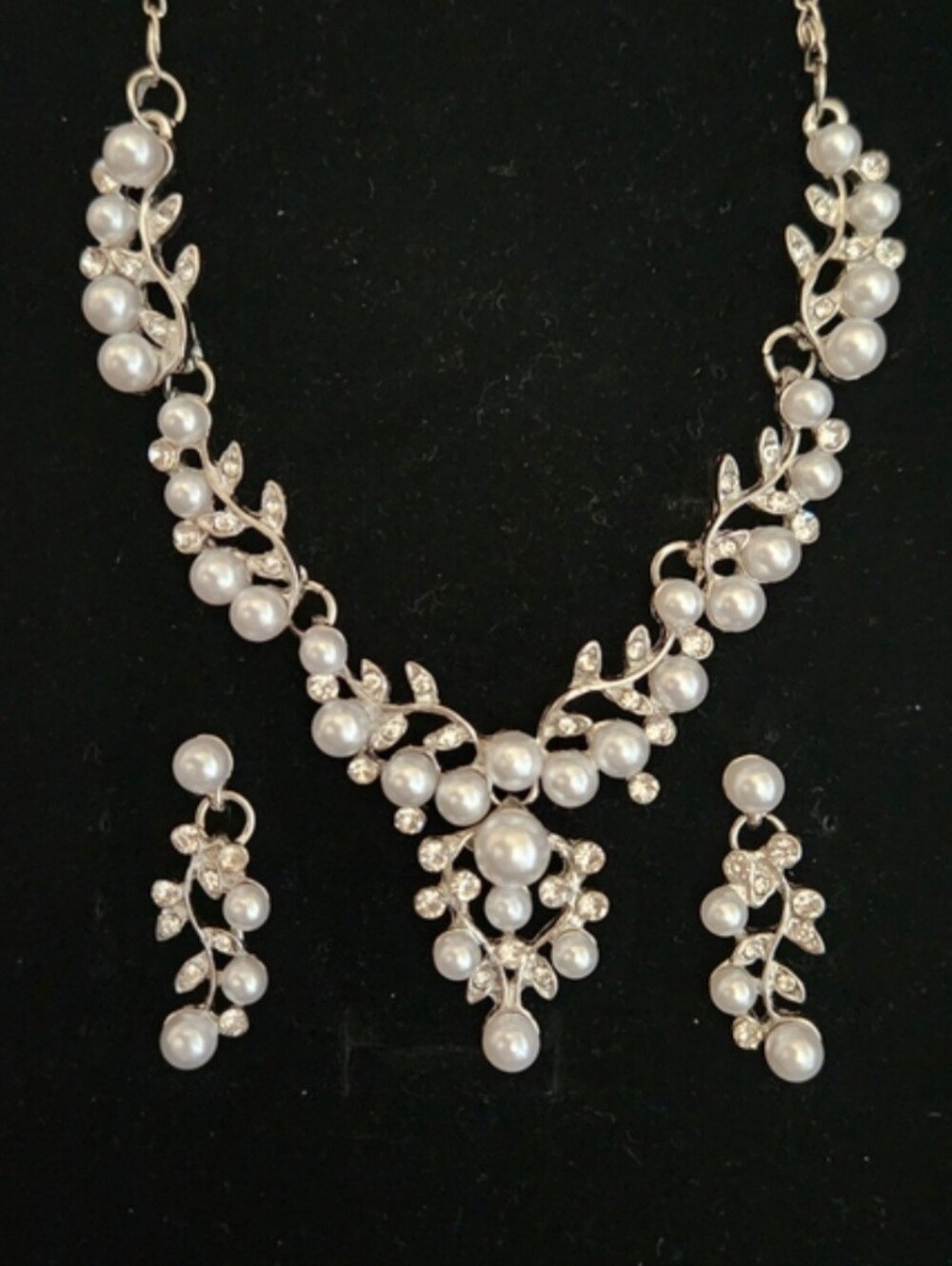 Silver Pearl Statement Necklace and Drop Earrings